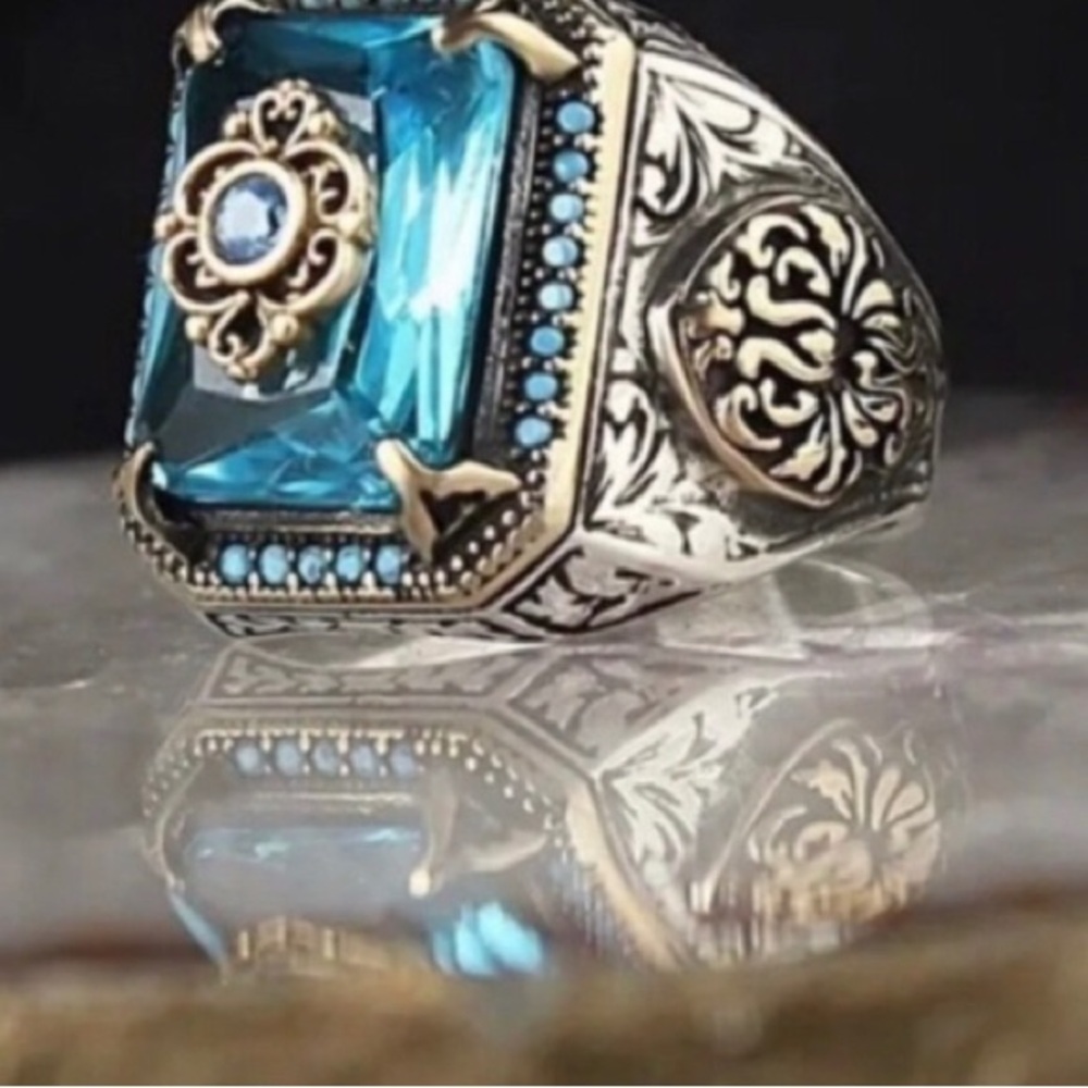 Vintage Style Blue like Gemstone Ring